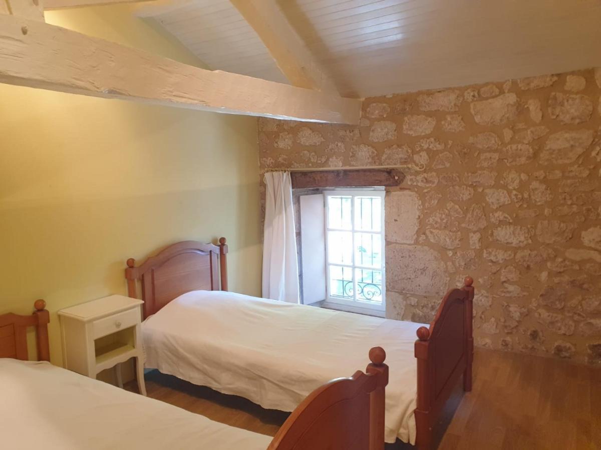 Gite l'Herbier Conne-de-Labarde Extérieur photo